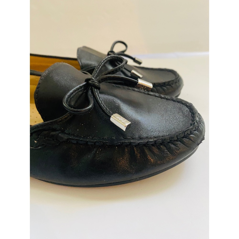 Michael Kors Black Leather Moccasin Loafers Bow Flats Silver Hardware sz 9.5 - Picture 5 of 9